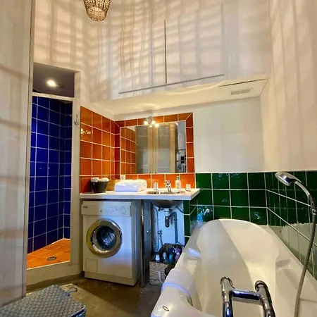 The Elegant- 2 Bedrooms And Central! דירה