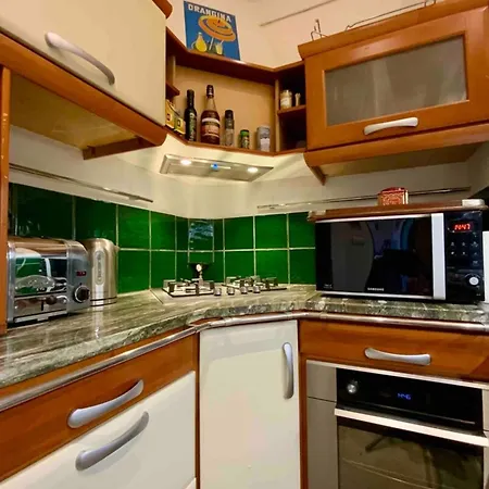 The Elegant- 2 Bedrooms And Central!